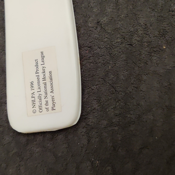 Collectible Mini- Sticks NHLPA - Picture 3 of 5